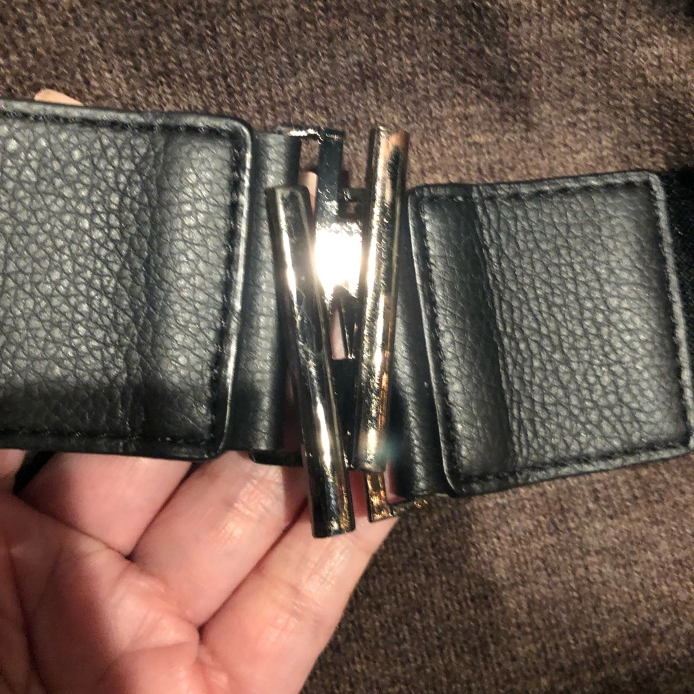 NWT! OVERSIZED RUFFLE WOOL SWEATER
DRESS - Picture 3 of 13